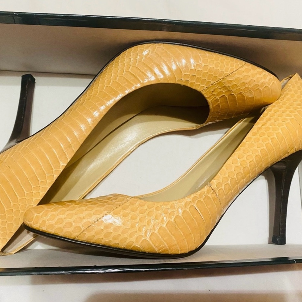 Lauren Ralph Heels - Picture 9 of 11
